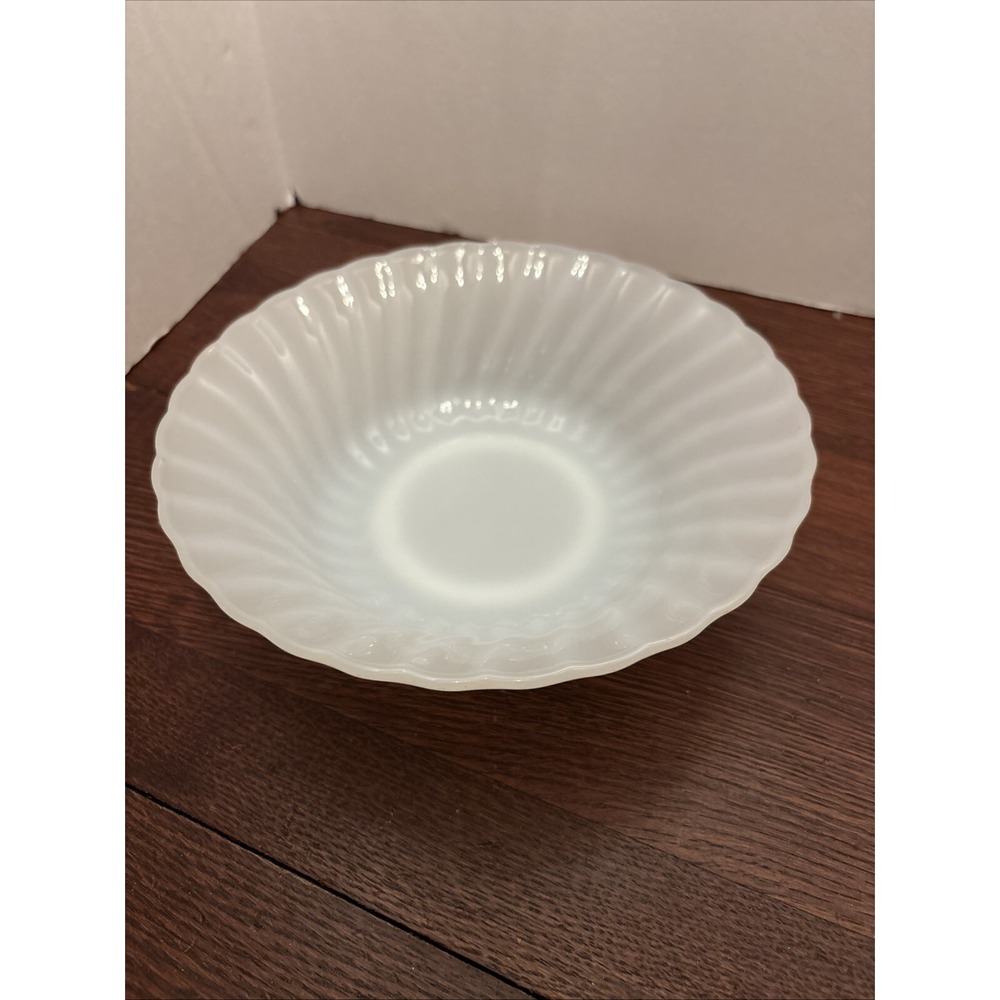 Vintage Anchor Hocking Fire King Milk Glass 8-1/2" Shell Swirl Serving Bowl
